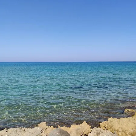 Overlookingsea